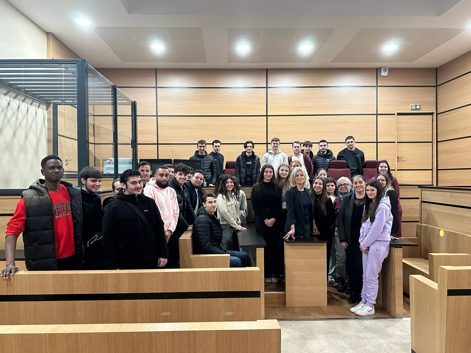 Engagement contre les discriminations : les élèves du CFA visitent le tribunal d'Alès